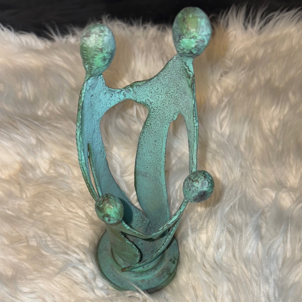 Green Organic Flow Sculpture Art